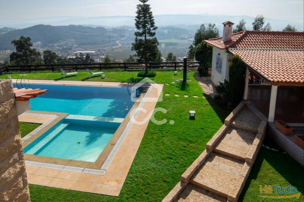 Moradia T6 com piscina e vistas Moradia T6 com piscina e vistas