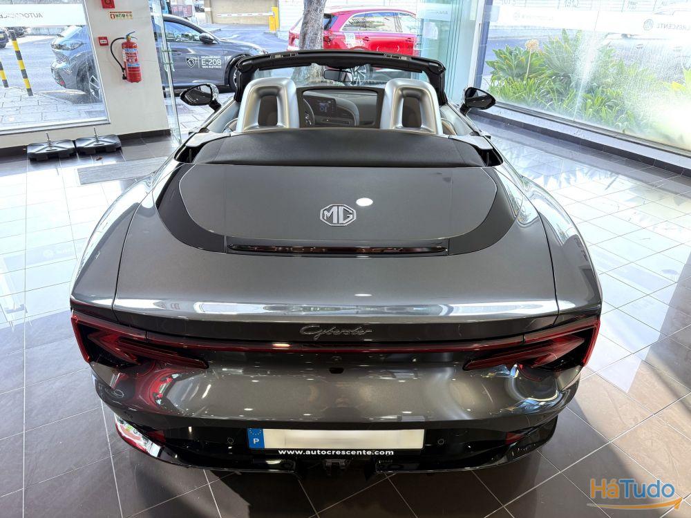 MG Cyberster 77 kWh GT MG Cyberster 77 kWh GT