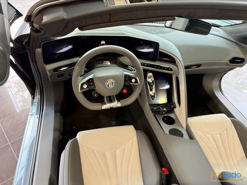 MG Cyberster 77 kWh GT MG Cyberster 77 kWh GT