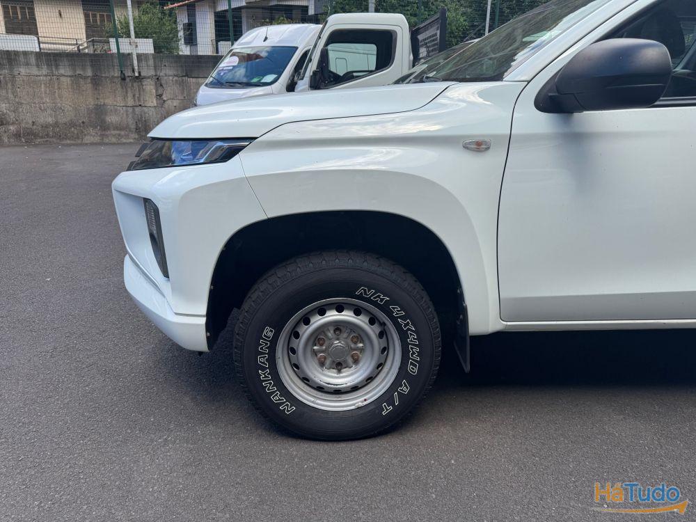 Mitsubishi L200 2.2 DI-D Mitsubishi L200 2.2 DI-D