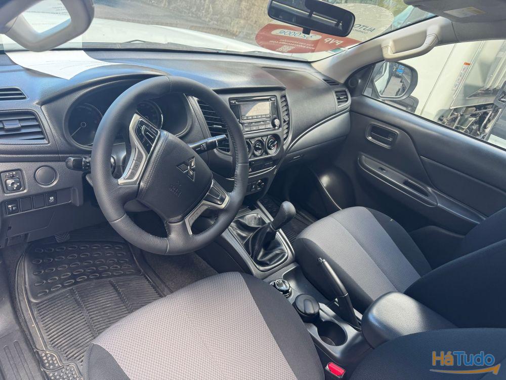 Mitsubishi L200 2.2 DI-D Mitsubishi L200 2.2 DI-D