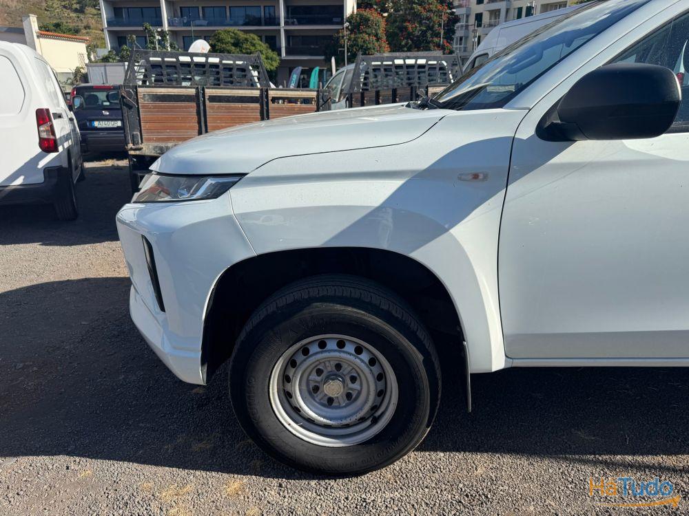 Mitsubishi L200 2.2 DI-D Mitsubishi L200 2.2 DI-D
