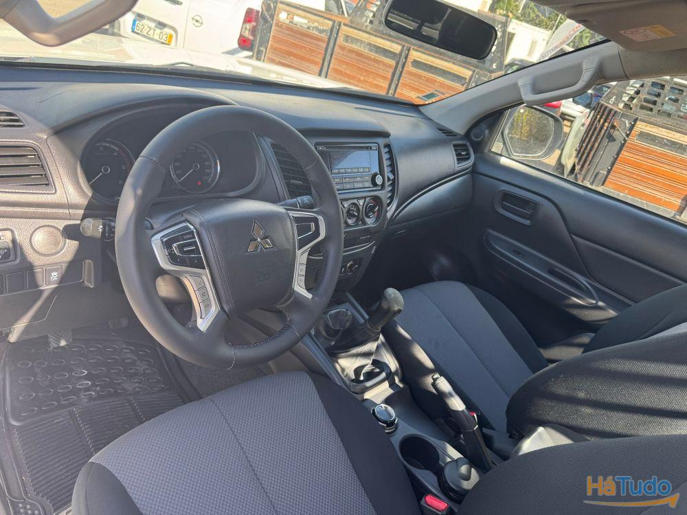 Mitsubishi L200 2.2 DI-D Mitsubishi L200 2.2 DI-D
