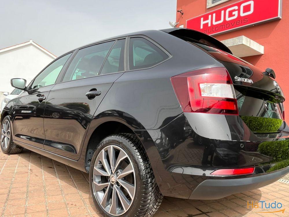 Skoda Rapid Spaceback Drive 1.4 TDI DSG Teto panorâmico Skoda Rapid Spaceback Drive 1.4 TDI DSG Teto panorâmico