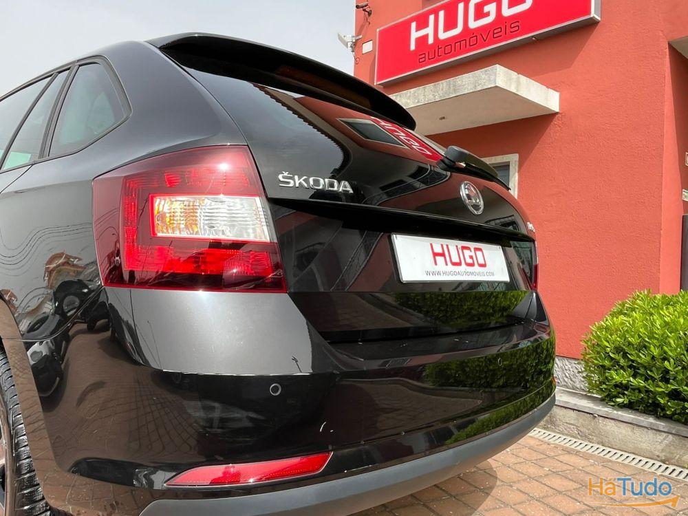 Skoda Rapid Spaceback Drive 1.4 TDI DSG Teto panorâmico Skoda Rapid Spaceback Drive 1.4 TDI DSG Teto panorâmico
