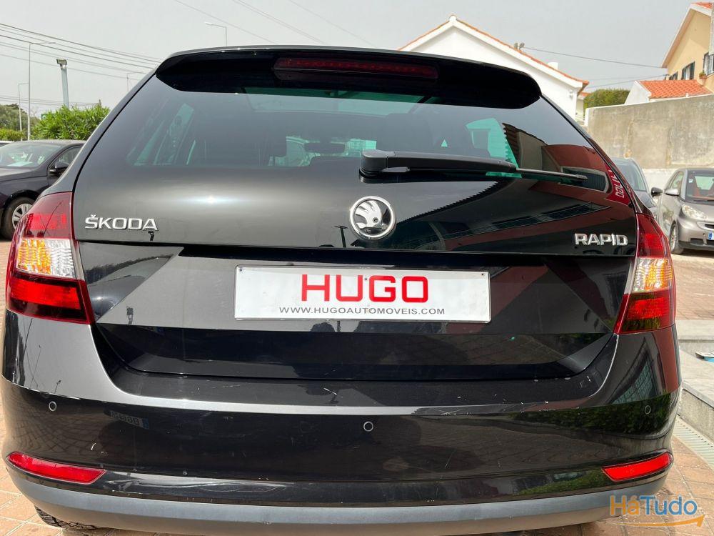 Skoda Rapid Spaceback Drive 1.4 TDI DSG Teto panorâmico Skoda Rapid Spaceback Drive 1.4 TDI DSG Teto panorâmico