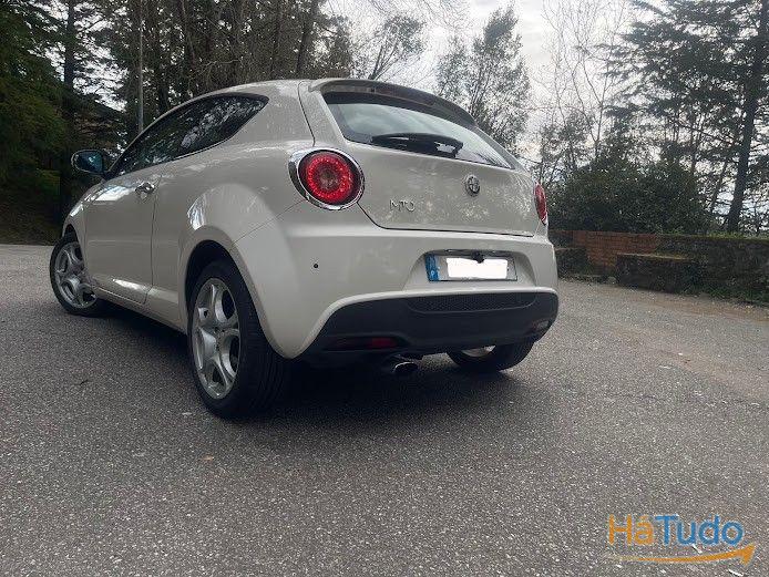 Alfa Romeo MiTo 1.3 JTD Distinctive Alfa Romeo MiTo 1.3 JTD Distinctive