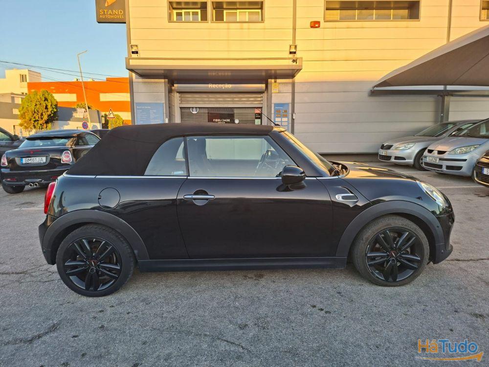 MINI Cooper D Auto