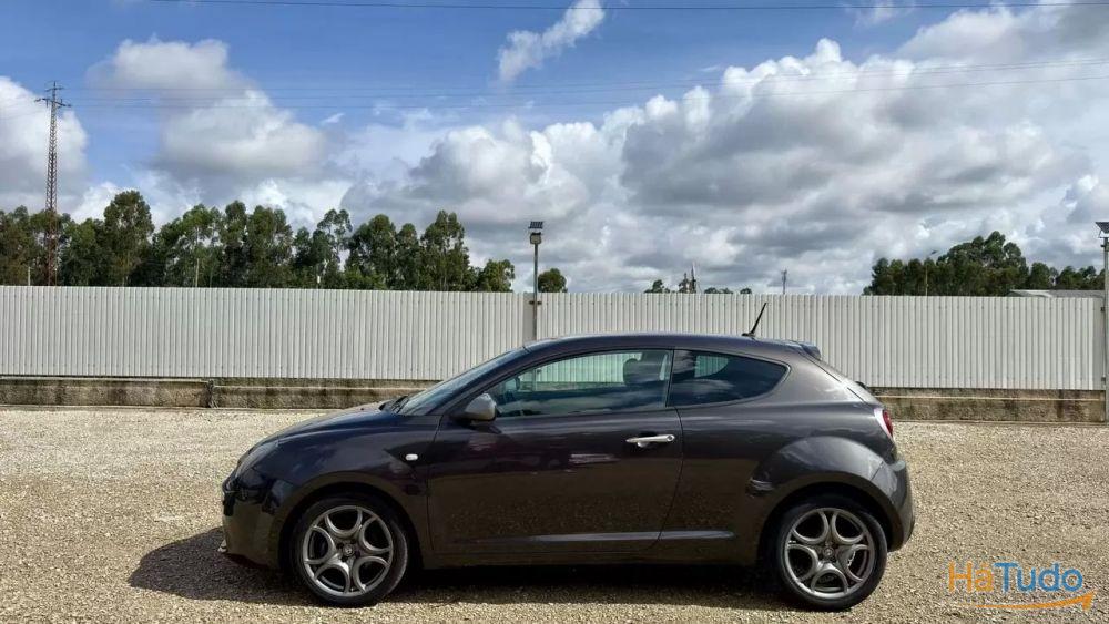 Alfa Romeo Mito 1.6 JTD Distinctive Alfa Romeo Mito 1.6 JTD Distinctive