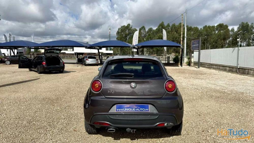 Alfa Romeo Mito 1.6 JTD Distinctive Alfa Romeo Mito 1.6 JTD Distinctive