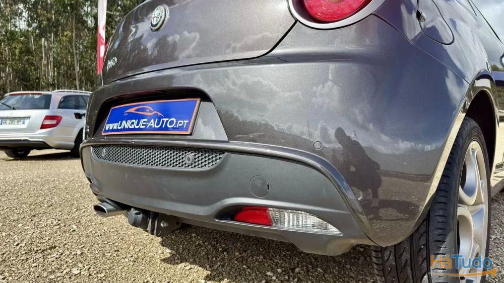 Alfa Romeo Mito 1.6 JTD Distinctive Alfa Romeo Mito 1.6 JTD Distinctive