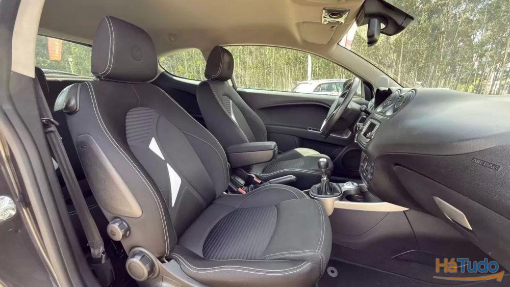 Alfa Romeo Mito 1.6 JTD Distinctive Alfa Romeo Mito 1.6 JTD Distinctive