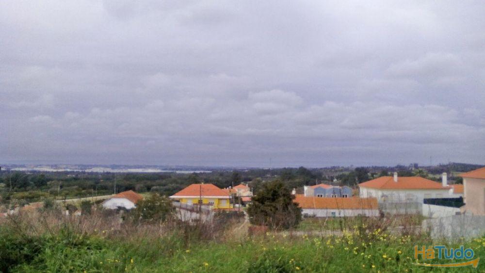 Palmela/Cabanas Magnifico Terreno com 1976 m2 no Sop da Serra Louro.