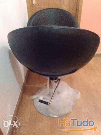 Mobiliário de Cabeleireiro - Cadeiras de Corte Novas Mobiliário de Cabeleireiro - Cadeiras de Corte Novas