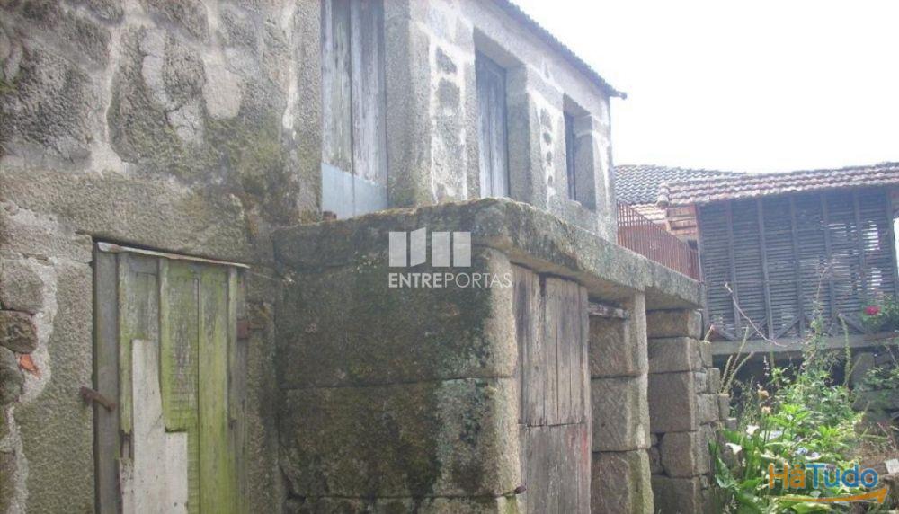 Venda Moradia para reconstruir, Vila Boa do Bispo, Marco de Canaveses