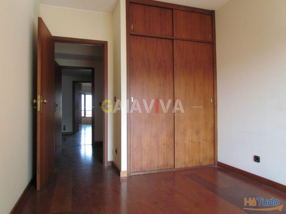 Apartamento T3 à venda em Soares dos Reis - Rasa de Cima