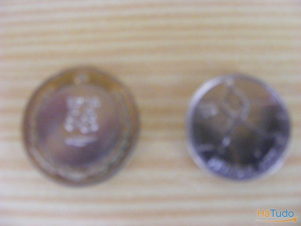 2 moedas portuguesas (em escudos) 2 moedas portuguesas (em escudos)