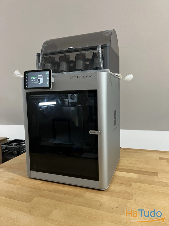 Bambu Lab X1C Carbon Fiber 3D Printer with AMS combo Bambu Lab X1C Carbon Fiber 3D Printer with AMS combo
