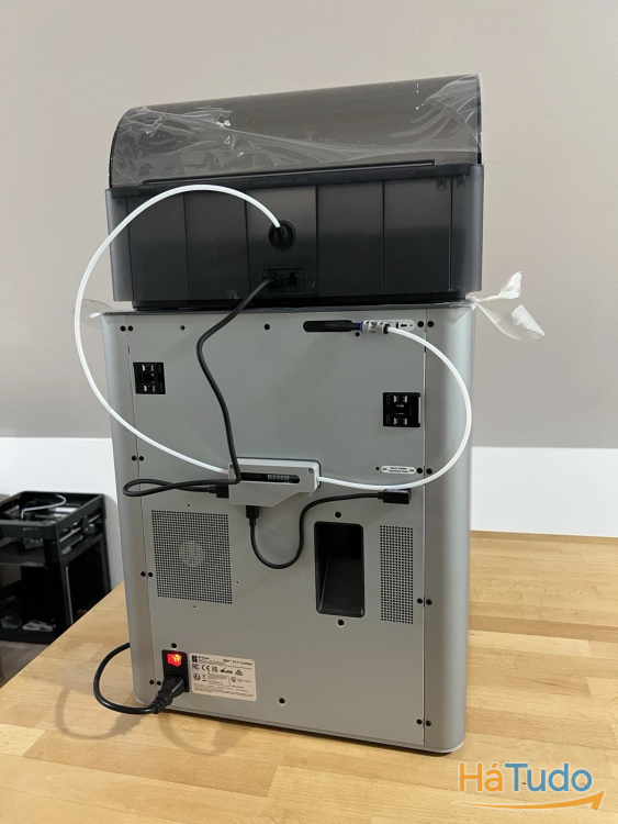 Bambu Lab X1C Carbon Fiber 3D Printer with AMS combo Bambu Lab X1C Carbon Fiber 3D Printer with AMS combo